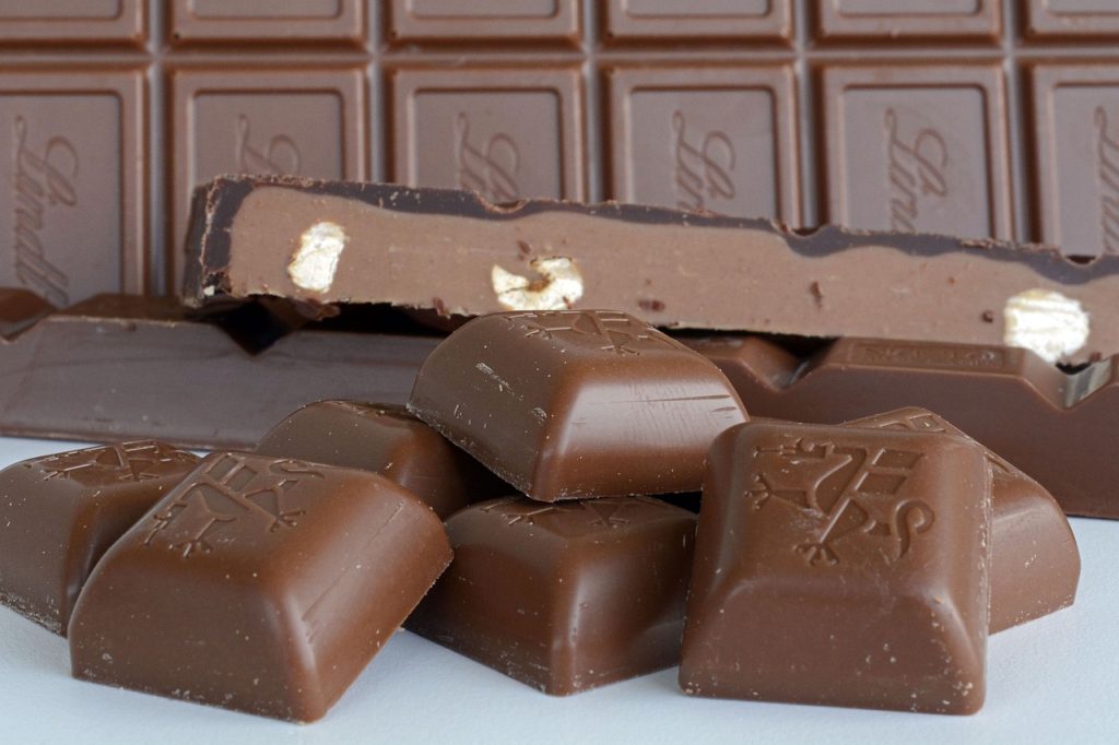 chocolate, swiss chocolate, sweets-1335353.jpg